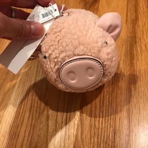 Accessories - NWT Tory Burch Sherpa Pig Pom Pom Key Fob Accessories - NWT Tory Burch Sherpa Pig Pom Pom Key Fob